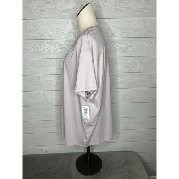 Torrid lavender relaxed fit crew T-shirt with crescent moon graphic Size 1(1X) - Picture 2 of 6